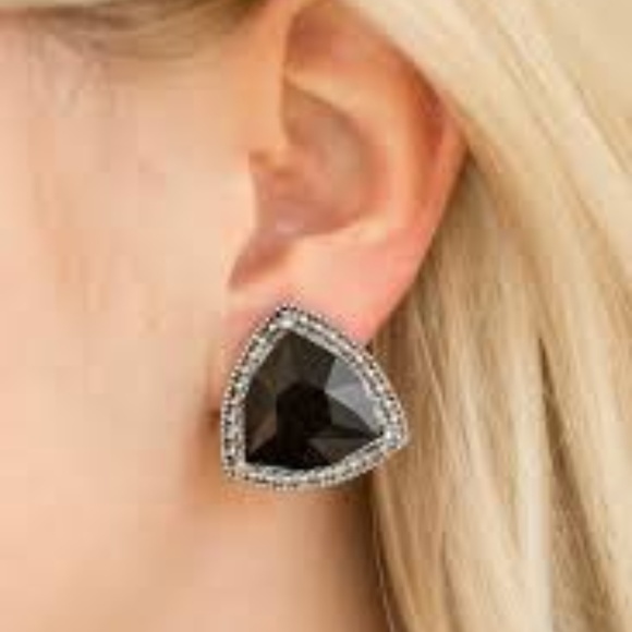💠3 for $25💠Clip-On Black “Onyx” Earrings - Picture 2 of 3
